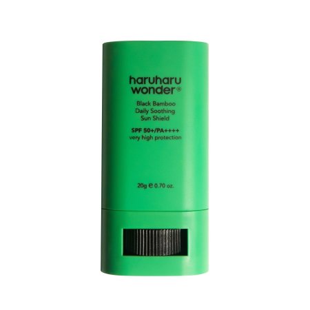 واقي الشمس ستيك بخلاصة البامبو الأسود من هارهارو وندر – Haruharu Wonder Black Bamboo Daily Soothing Sun Shield Stick SPF50+ PA++++