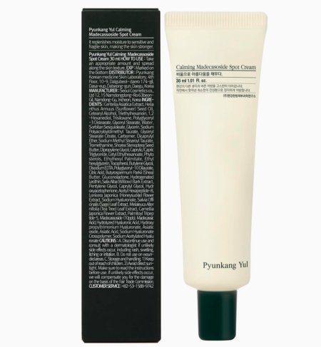 كريم Pyunkang Yul Calming Madecasoside Spot Cream مخصص للعناية بالبشرة، مصمم لتهدئة المناطق المتهيجة وعلاج البقع والمشاكل الموضعية.